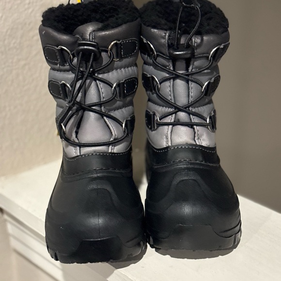 NWT Member's Mark Youth Kids Snow Boots, Size 11/12, Black Silver - Picture 3 of 6